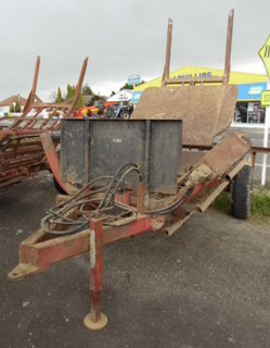 S/H Stephens Trailing Bale Feeder
